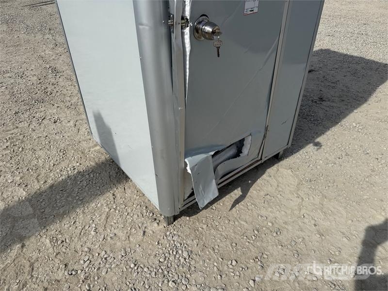  Portable Toilet مكونات أخرى