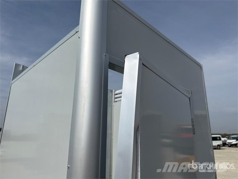  Portable Toilet مكونات أخرى