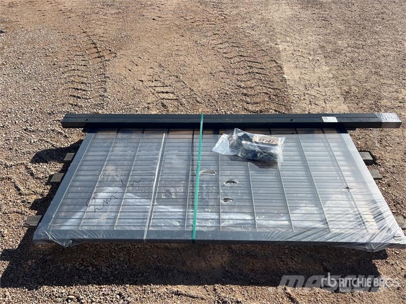 Porte (Non Utilise) 2 m x 1 m Door For Site Fence Інше обладнання
