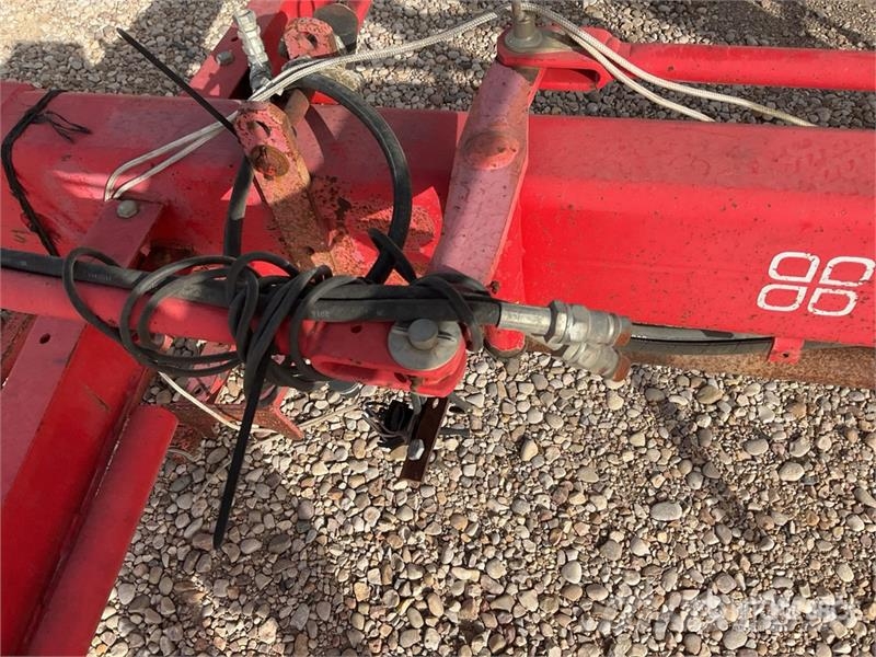 Pöttinger Eurotop 881A Rotary Hay Rake Rakes and tedders