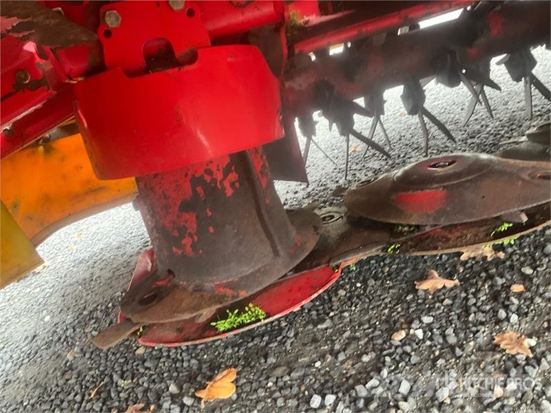 Pöttinger Novacat V10 ED Disc Mower Mäher