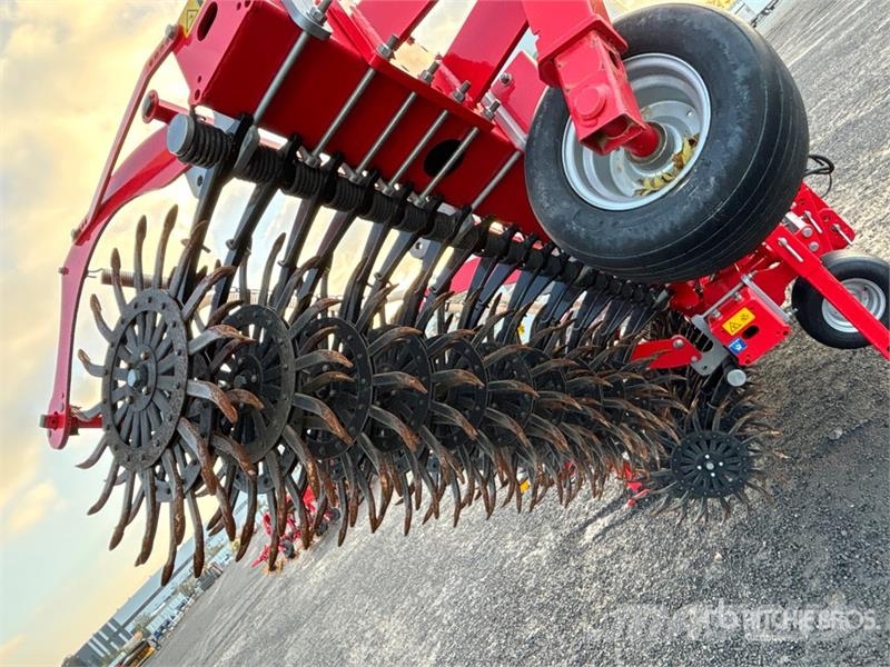 Pöttinger ROTOCARE V 6600 6600 mm 3-Point Rotary Hoe Muut maanmuokkauskoneet ja lisävarusteet