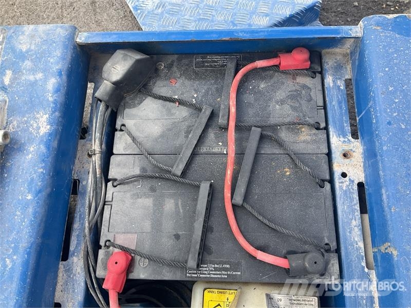 Power Tower Nano SP Vertical Mast Lift (Inoperable) 客货电梯