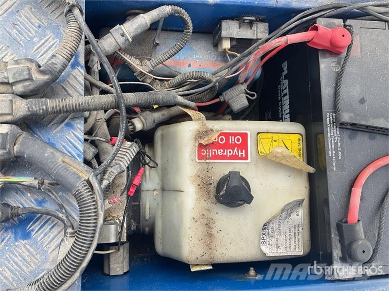 Power Tower Nano SP Vertical Mast Lift (Inoperable) 客货电梯