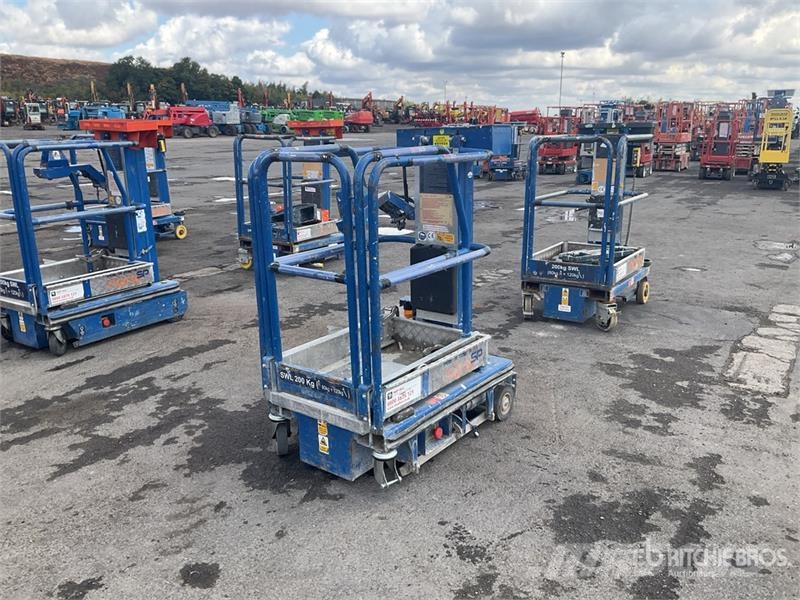 Power Tower Nano SP Vertical Mast Lift (Inoperable) 客货电梯