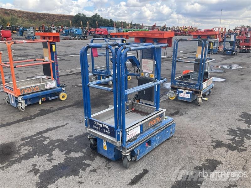 Power Tower Nano SP Vertical Mast Lift (Inoperable) 客货电梯