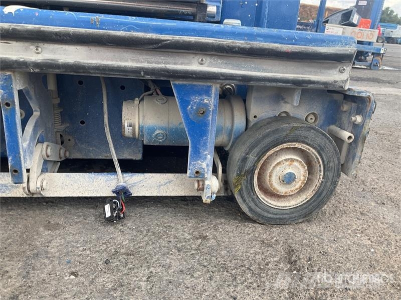 Power Tower Nano SP Vertical Mast Lift (Inoperable) 客货电梯