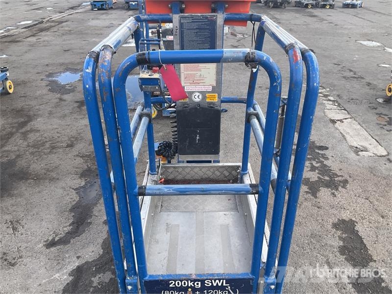 Power Tower Nano SP Vertical Mast Lift (Inoperable) 客货电梯