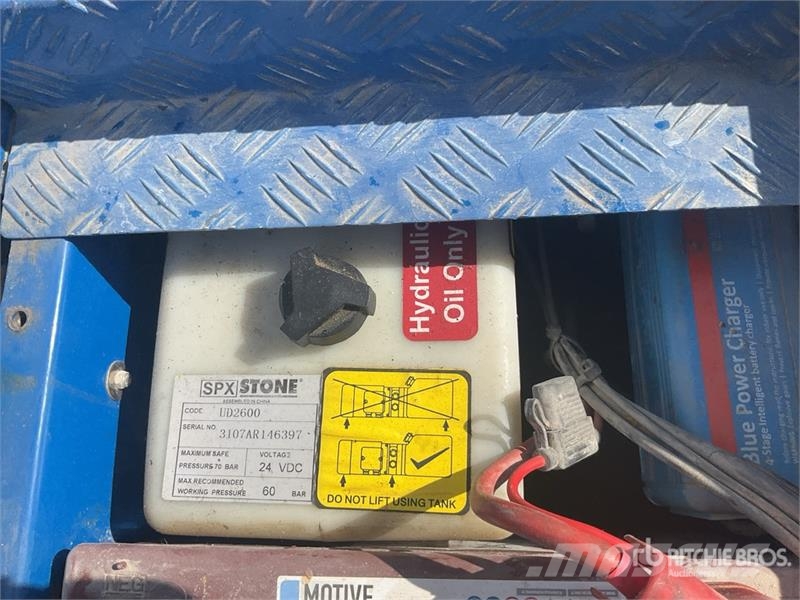 Power Tower Nano SP Vertical Mast Lift (Inoperable) 客货电梯