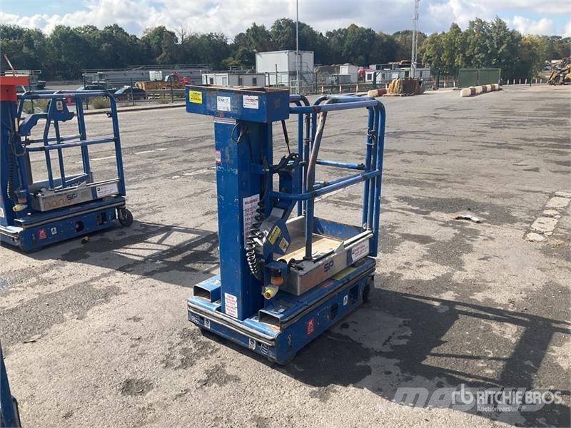 Power Tower Nano SP Vertical Mast Lift (Inoperable) 客货电梯