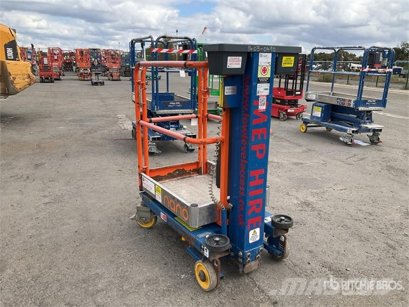 Power Tower Nano Vertical Mast Lift Vertikālie pacēlāji