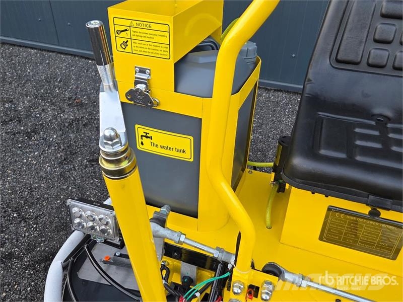 POWER-TROWEL RT30-HONDA Ride On Power Trowel (Unus Gladilice za beton - hellikopteri