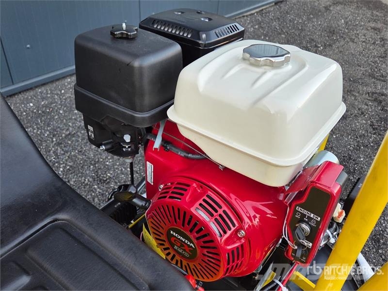 POWER-TROWEL RT30-HONDA Ride On Power Trowel (Unus Gladilice za beton - hellikopteri
