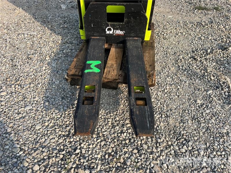 Pramac LX16-35 1600 kg Electric Pallet Jack (Inoperable) Pumppukärryt