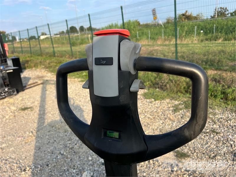 Pramac LX16-35 1600 kg Electric Pallet Jack (Inoperable) Pumppukärryt