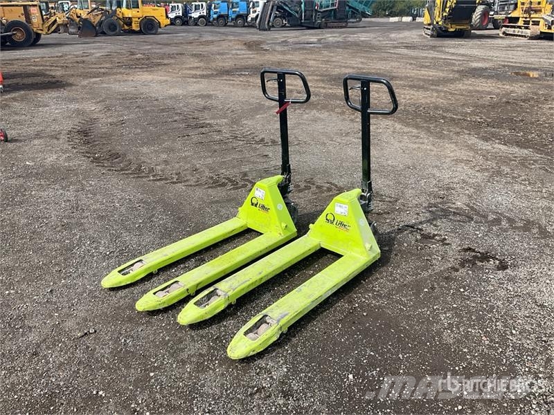 Pramac of (2)  Pramac Lifter 2500 kg Pallet Jack Pumppukärryt