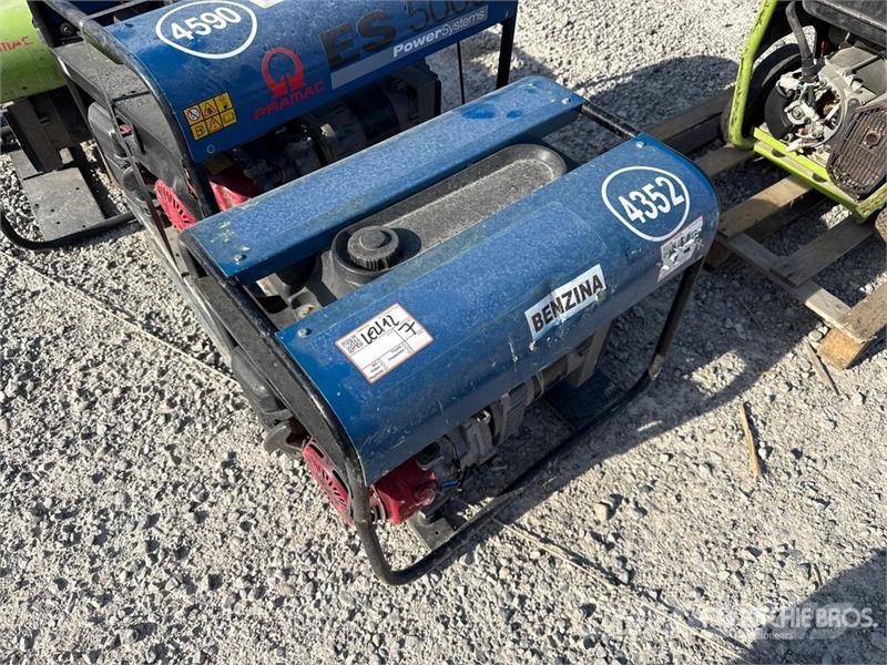 Pramac of (6) Pramac ES5000 Portable Generator Set Andere Generatoren