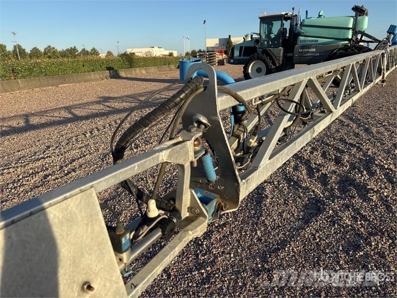 Preciculture Raptor 5240 Ec-tronic 36 m 4x4 High C Pulverizatoare autopropulsate