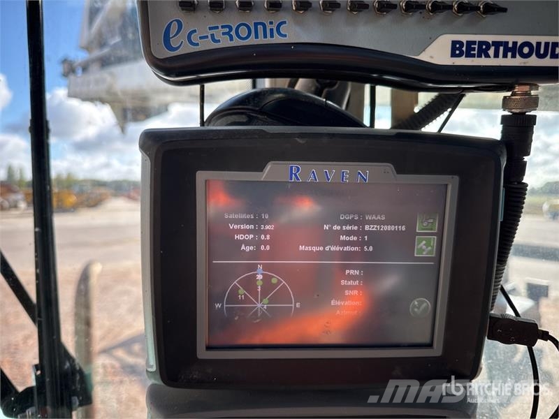 Preciculture Raptor 5240 Ec-tronic 36 m 4x4 High C Pulverizatoare autopropulsate
