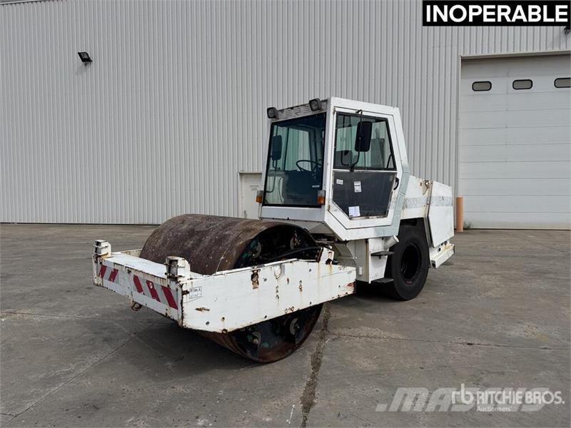 Puma 171 AV Compacteur Pneumatique Pneumatic Roller (In Pneumatic tired rollers