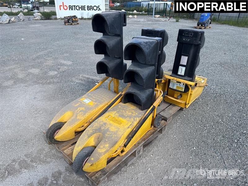 Qte De Feux Tricolores Qty Of Traffic Light (Inope Light towers