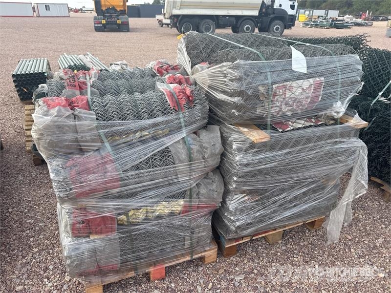 Qte De Grillage Avec Poteaux Qty Of Site Fence Muut