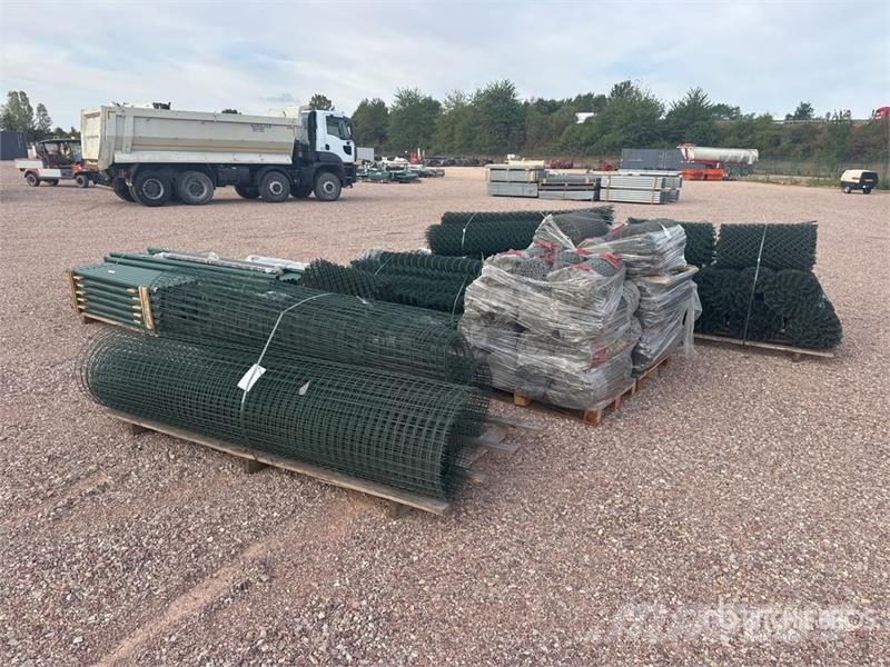 Qte De Grillage Avec Poteaux Qty Of Site Fence Muut