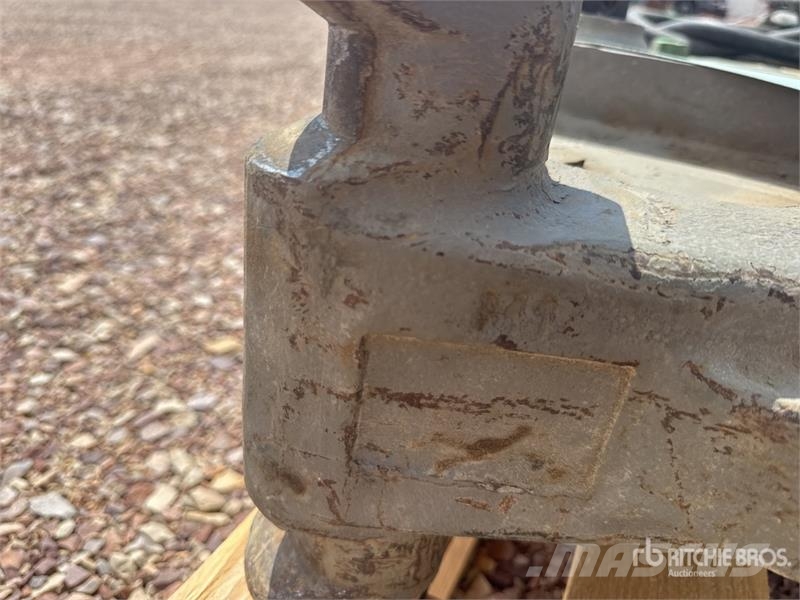 Qte De Marteaux Hydrauliques Qty Of Hydraulic Brea Čekići