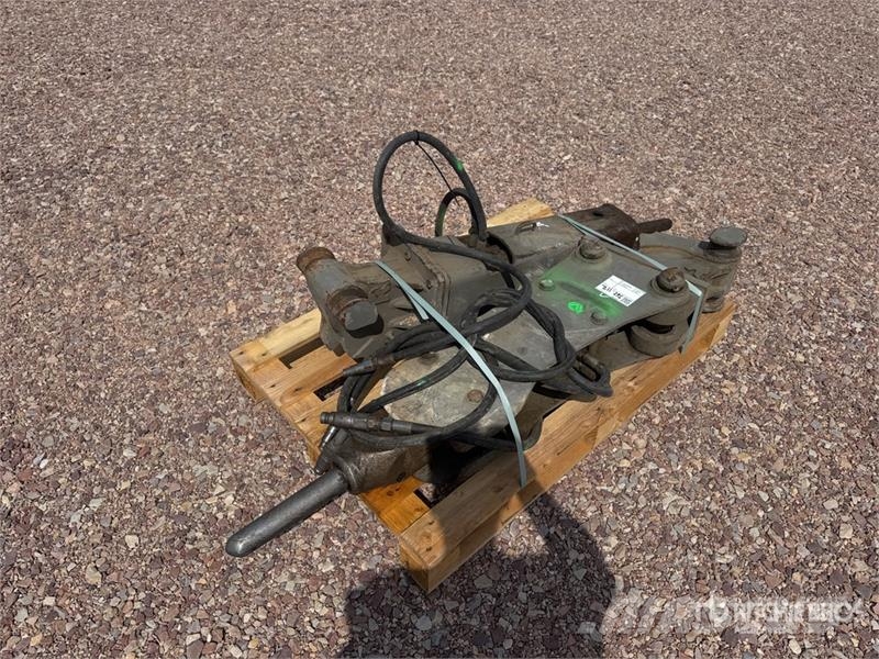Qte De Marteaux Hydrauliques Qty Of Hydraulic Brea Čekići