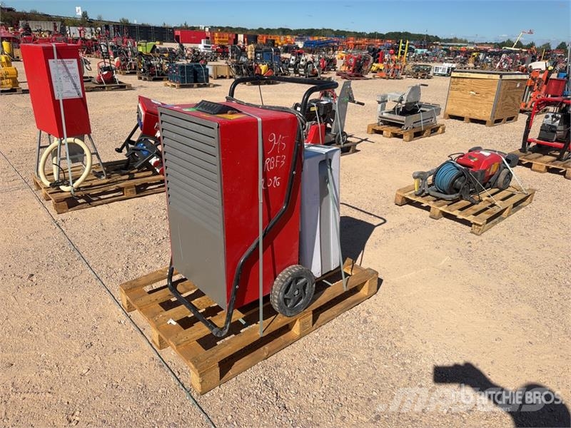  Qte De Materiel De Location Qty Of Rental Equipmen Autres accessoires