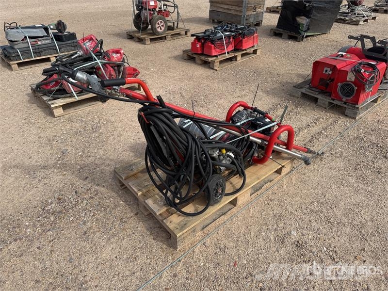 Qte De Materiels De Location Qty Of Rental Equipme Altri componenti