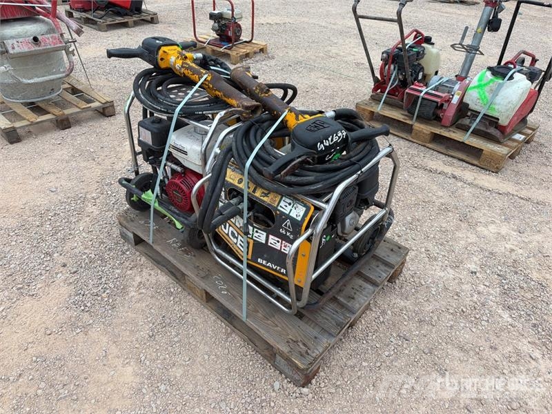 Qte De Materiels De Location Qty Of Rental Equipme Inne akcesoria