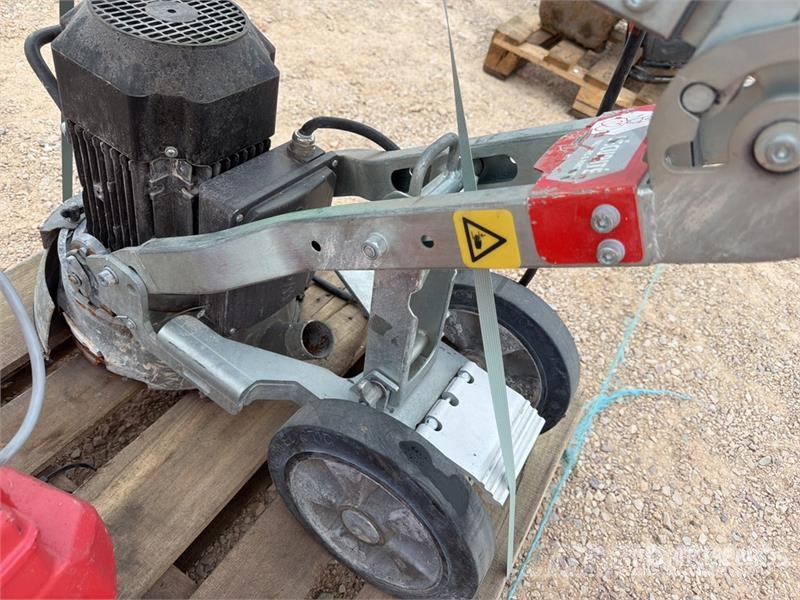 Qte De Materiels De Location Qty Of Rental Equipme Inne akcesoria