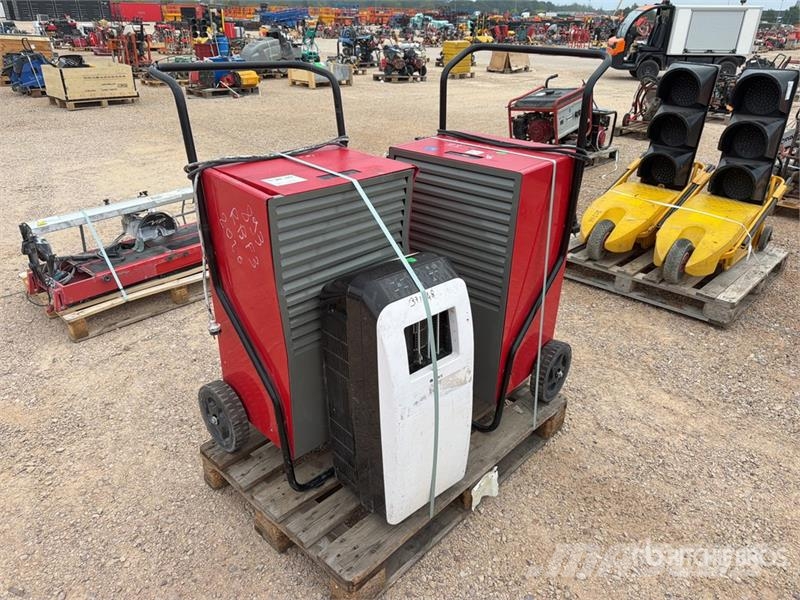 Qte De Materiels De Location Qty Of Rental Equipme Inne akcesoria