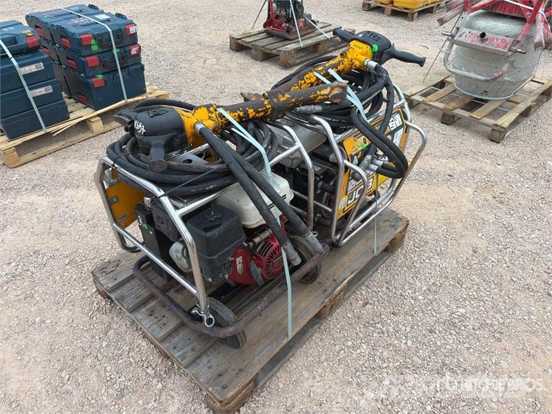 Qte De Materiels De Location Qty Of Rental Equipme Inne akcesoria