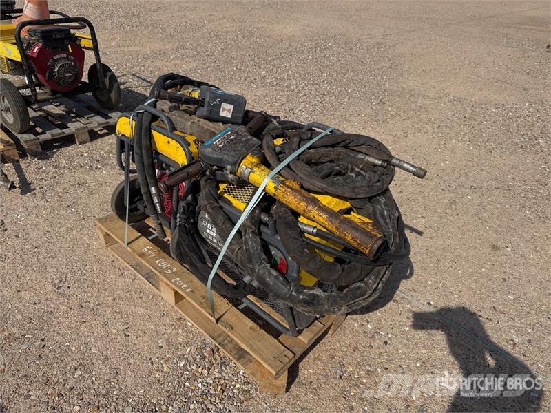  Qte De Materiels De Location Qty Of Rental Equipme Muut