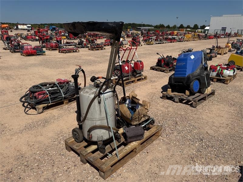 Qte De Materiels De Location Qty Of Rental Equipme Altri componenti