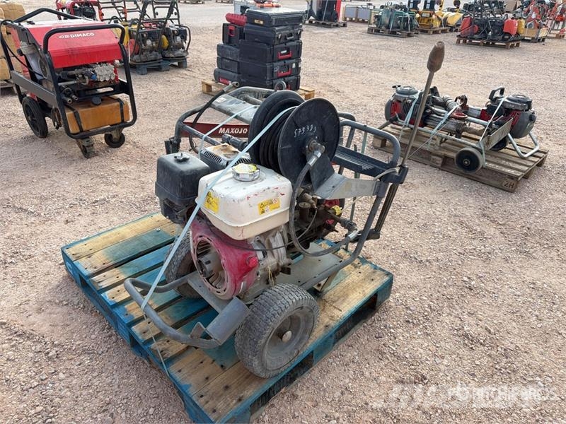 Qte De Materiels De Location Qty Of Rental Equipme Inne akcesoria
