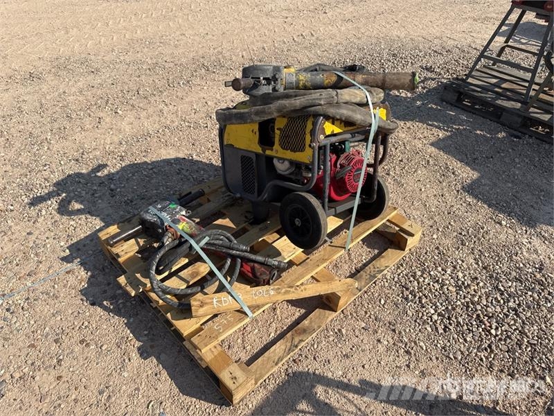 Qte De Materiels De Location Qty Of Rental Equipme Altri componenti