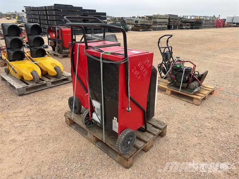 Qte De Materiels De Location Qty Of Rental Equipme Inne akcesoria