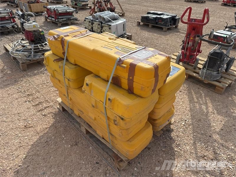  Qte De Materiels De Location Qty Of Rental Equipme Muut