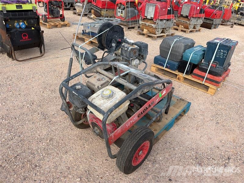 Qte De Materiels De Location Qty Of Rental Equipme Inne akcesoria