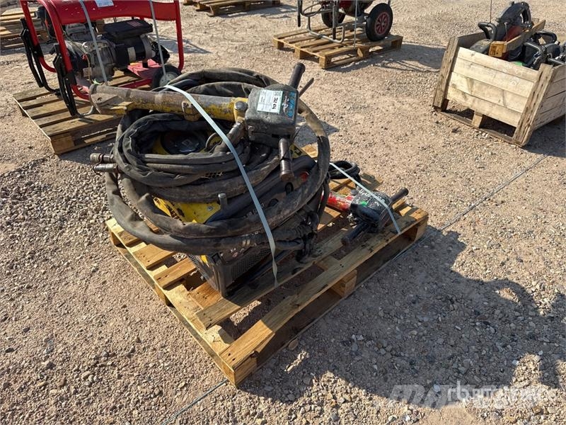 Qte De Materiels De Location Qty Of Rental Equipme Altri componenti