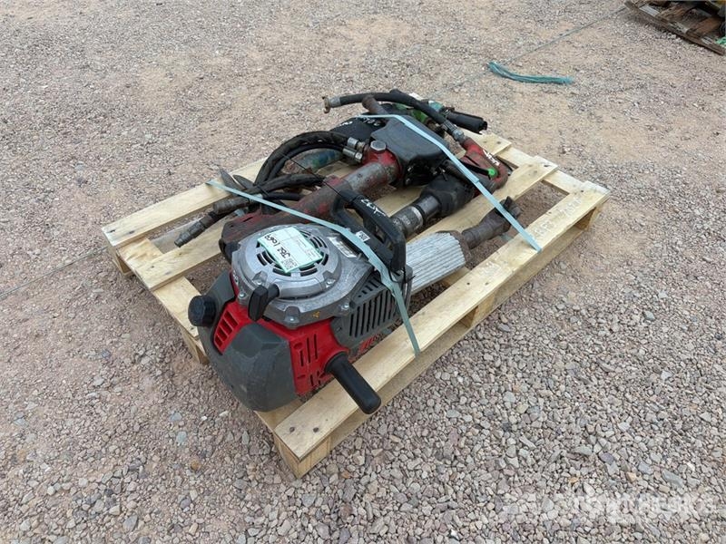 Qte De Materiels De Location Qty Of Rental Equipme Inne akcesoria