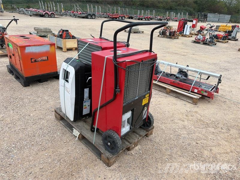 Qte De Materiels De Location Qty Of Rental Equipme Inne akcesoria