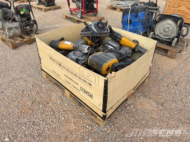 Qte De Materiels Qty Of Equipments Inne akcesoria