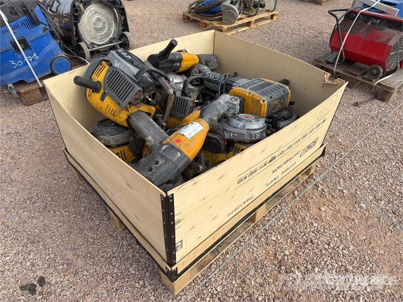 Qte De Materiels Qty Of Equipments Inne akcesoria