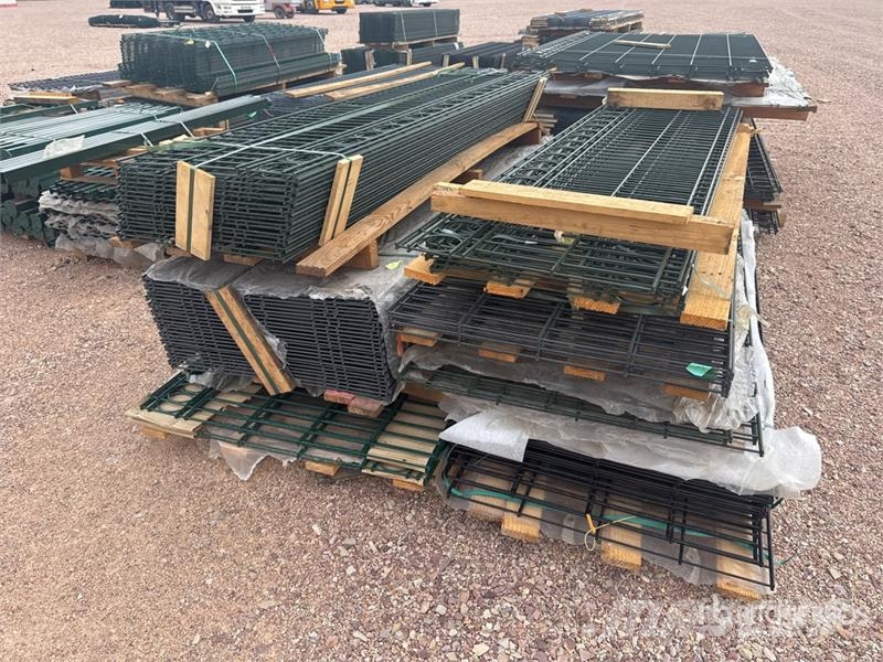 Qte De Panneaux Poteaux Clotures Qty Of Site Fence Muut
