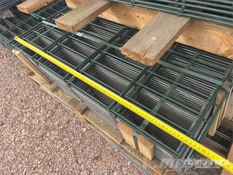  Qte De Panneaux Poteaux Clotures Qty Of Site Fence Muut