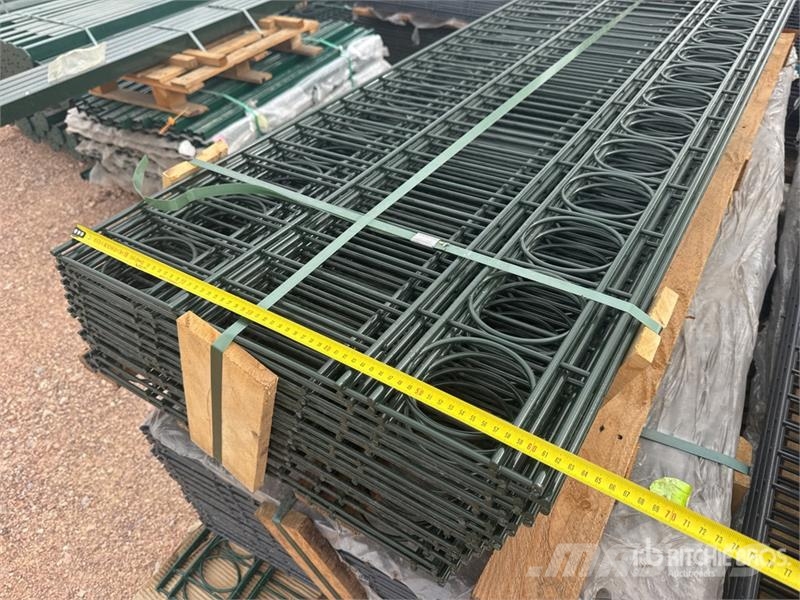 Qte De Panneaux Poteaux Clotures Qty Of Site Fence Muut